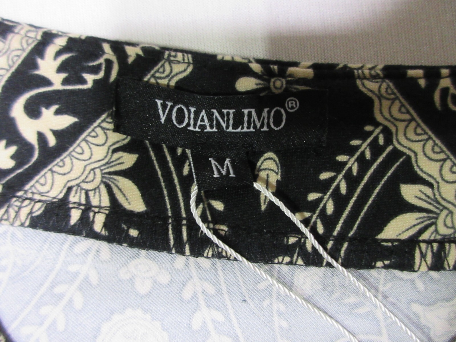 Voianlimo Womens Paisley Print Regular Fit V-Neck Top Short Sleeve Size M Black
