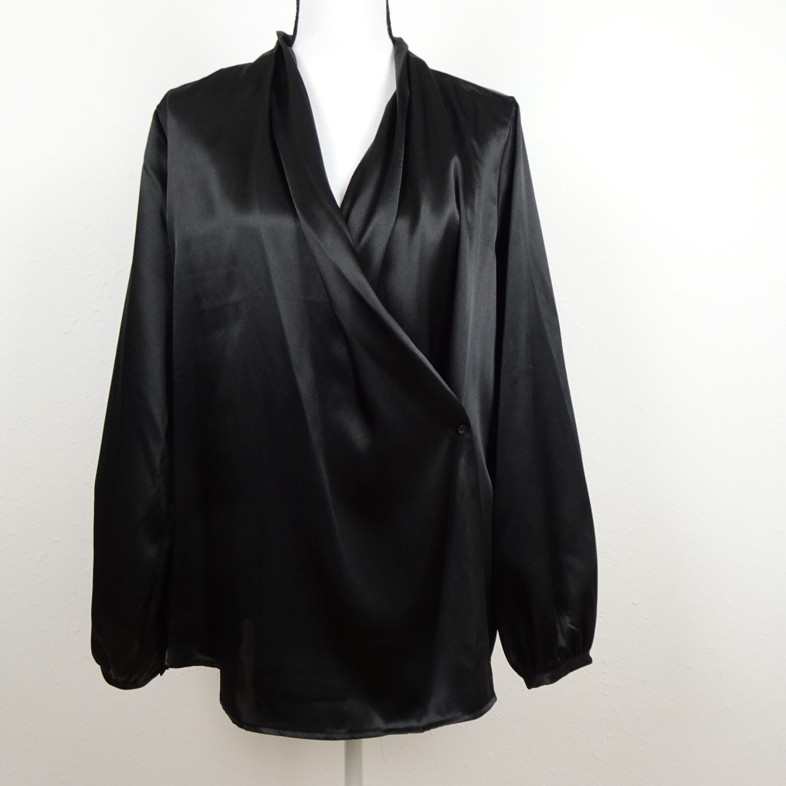 Calvin Klein Faux Wrap Blouse Top Women’s Plus Size 1X Black Satiny Dressy