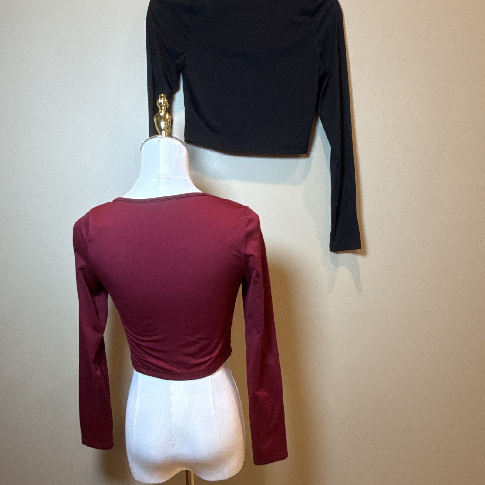Two Women’s Burgundy & Black Square Neck Long Sleeve Cropped Knit Stretch Top M