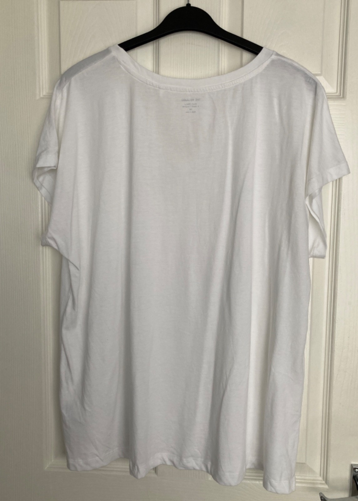 NEW M&S Ladies White Short Sleeve V-Neck Longline ’The Relaxed’ T-shirt Size 18