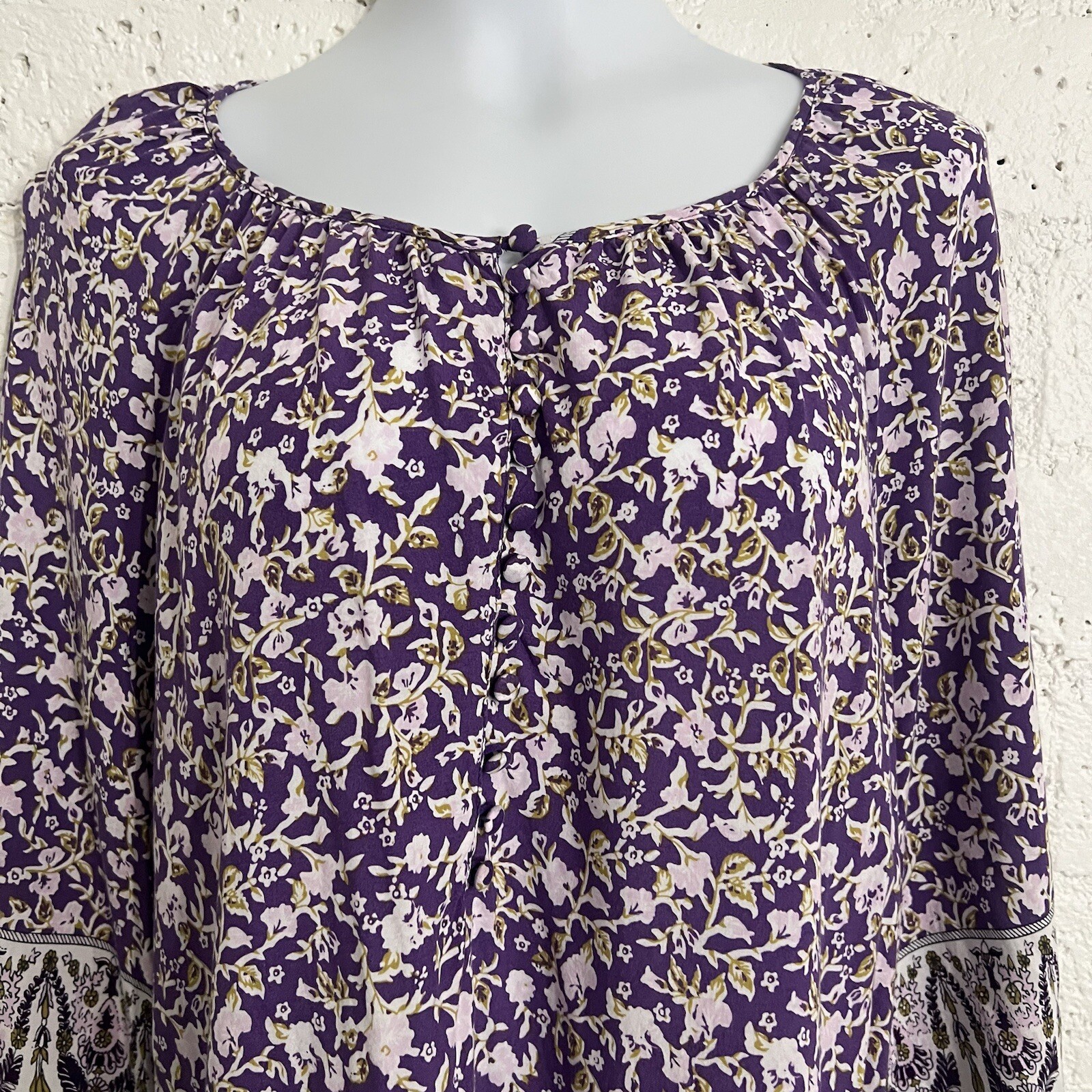 Womens Top L ? Purple Floral Long Sleeve 100% Rayon 3/4 Sleeve AW16