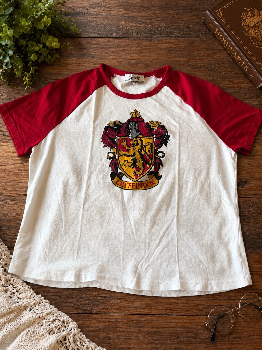 Harry Potter Gryffindor Cropped Raglan T Shirt Red White Graphic Women’s M