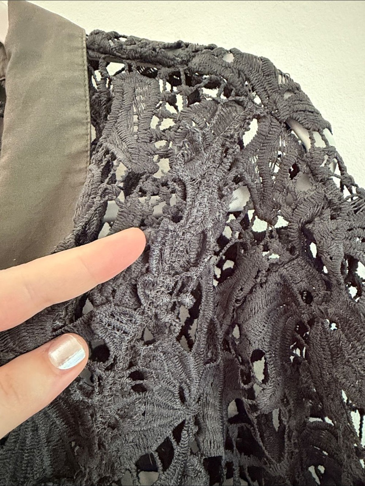 POL Boho Chic Black Crochet Floral Lace Frayed Button-Up Size Large Rustic