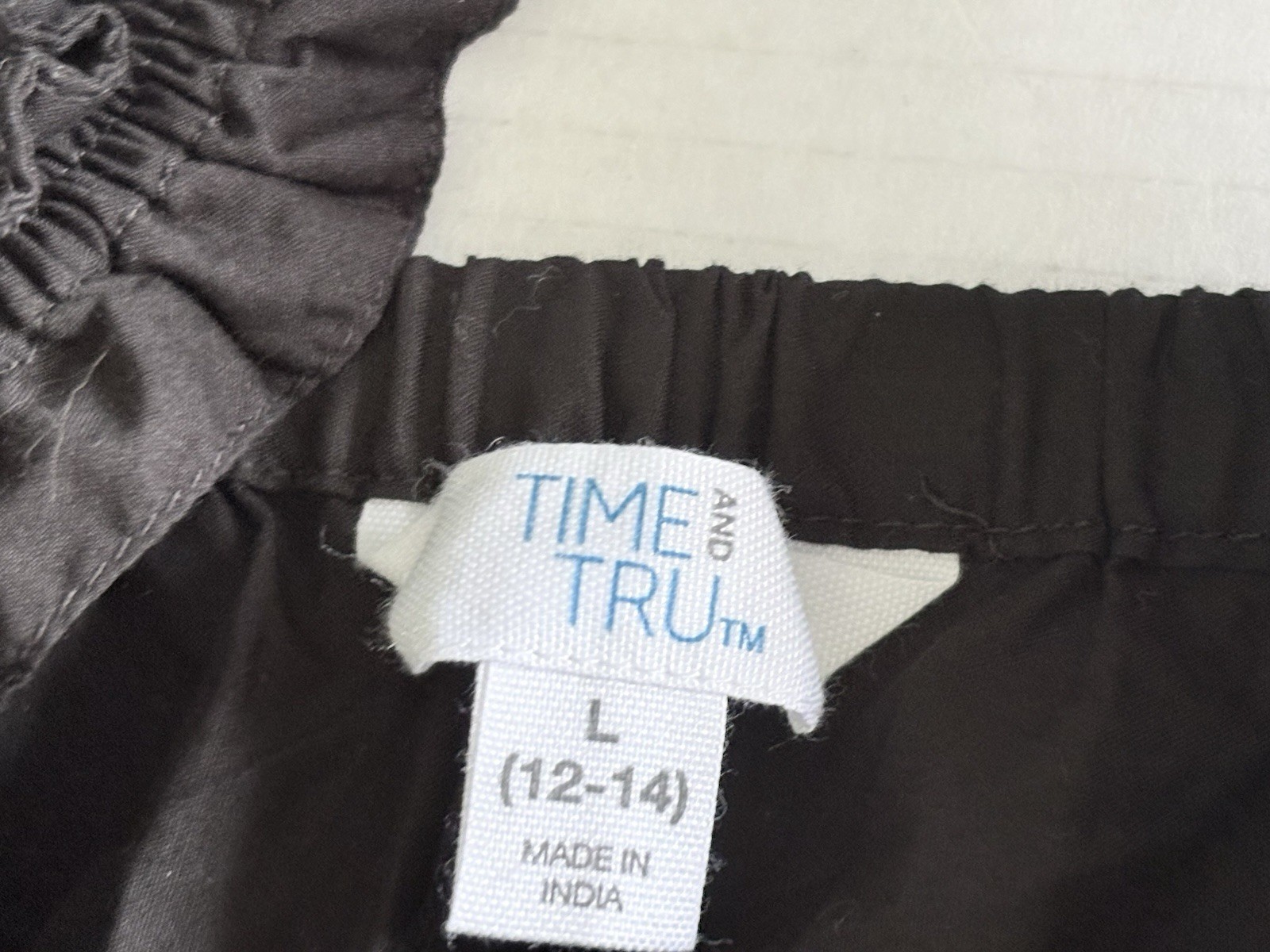 Time and Tru Black Woven Cotton Square Neck Ruffle Strap Eyelet Hem Tank Large