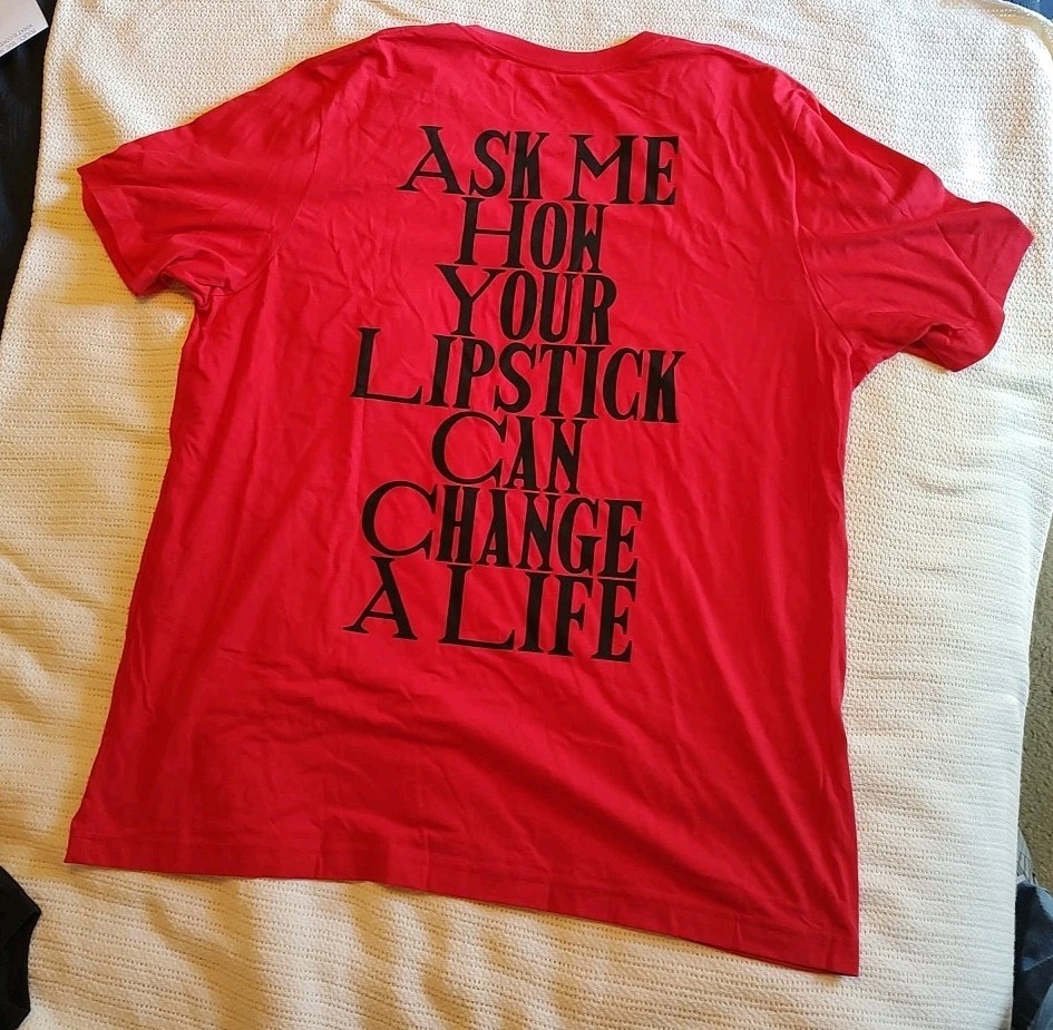 MAC Viva Glam ” ASK ME HOW YOUR LIPSTICK CAN CHANGE A LIFE ” T-Shirt Sz XXL NEW