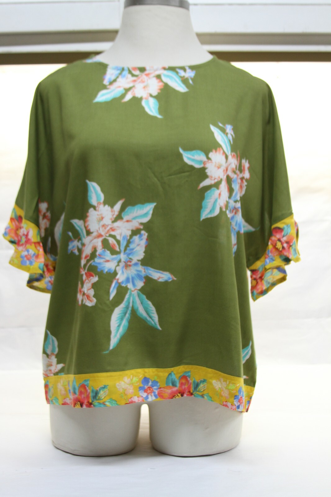 Tolani Collection Scoop Neckline Ruffle Sleeves GREEN RTL$73