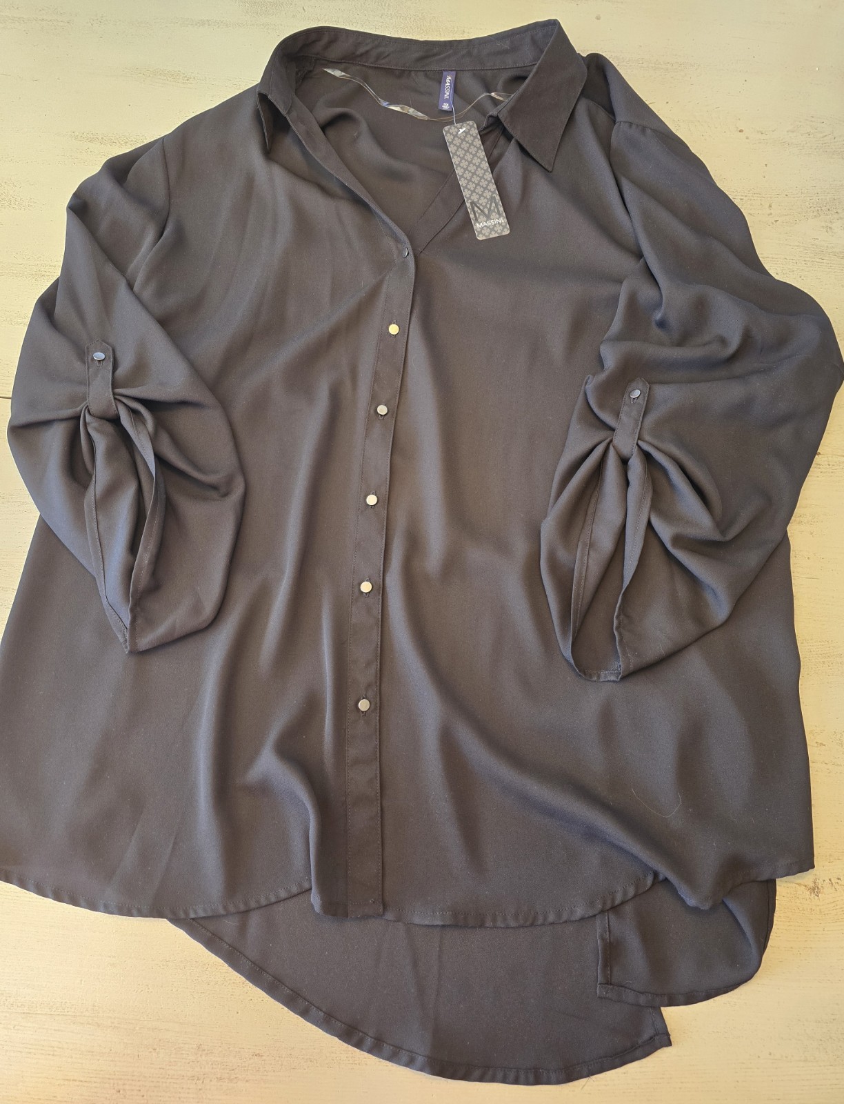 Massini Women’s NWT ButtonUp 3X Blouse Black Vneck, 3/4 Slv SplitBack Hem