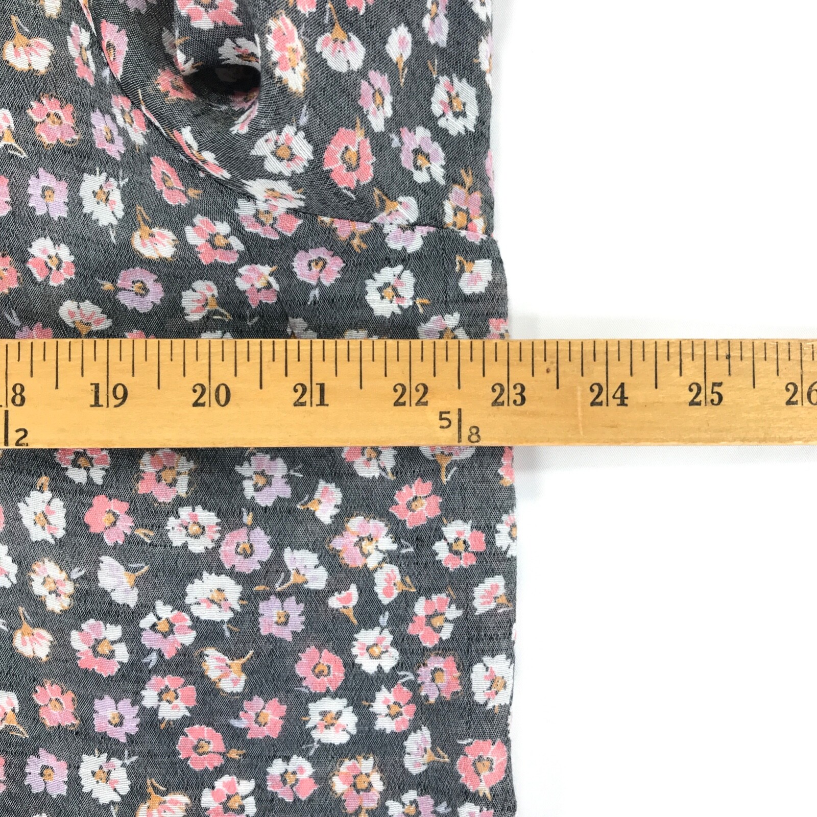 Lauren Conrad Back Slit Blouse Women’s XL Gray Pink Floral 3/4 Sleeve Pullover