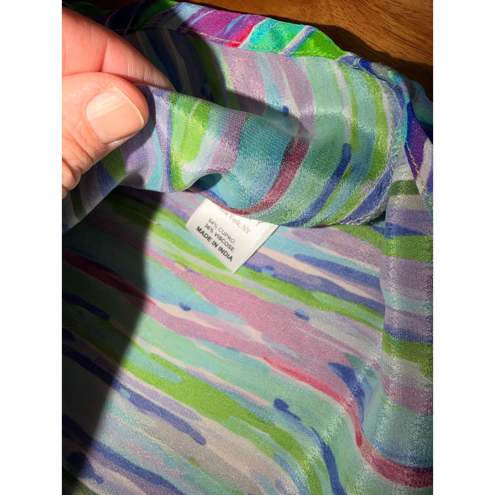 APNY New York Women Sleeveless V-Neck Abstract Stripe Cupro Viscose Top Small