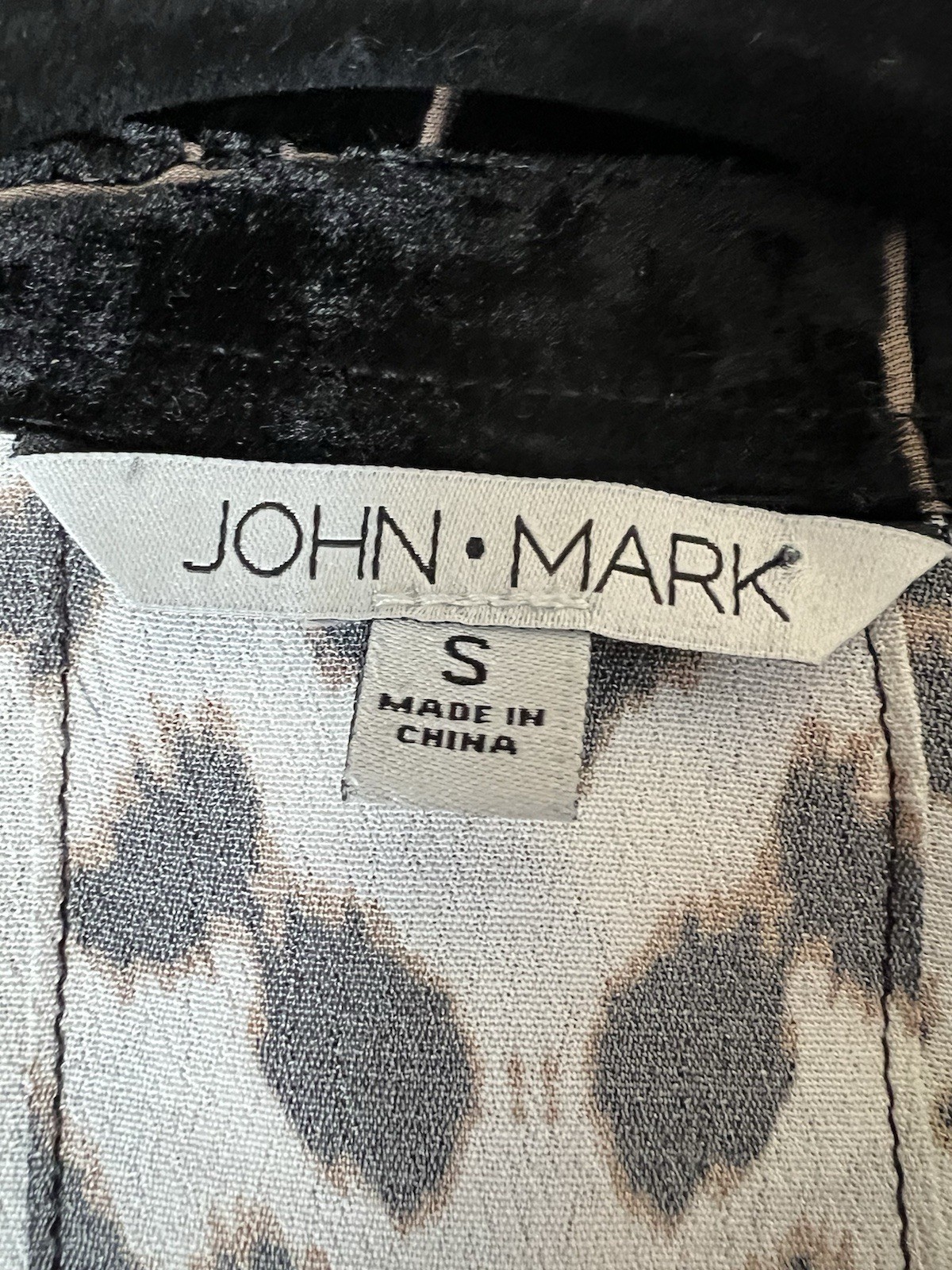 JOHN MARK Velvet Burnout Monarch Butterfly Art To Wear Button Blouse Top Sz S
