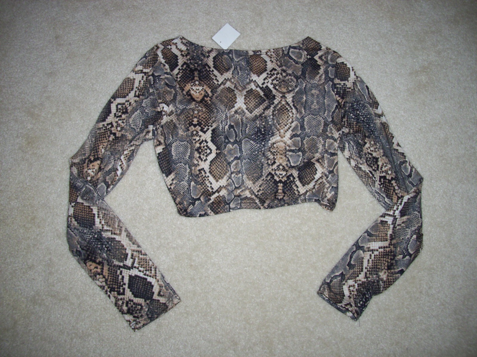 Seduction Womens Size M Brown Snake Print Long Sleeve Keyhole Crop Top