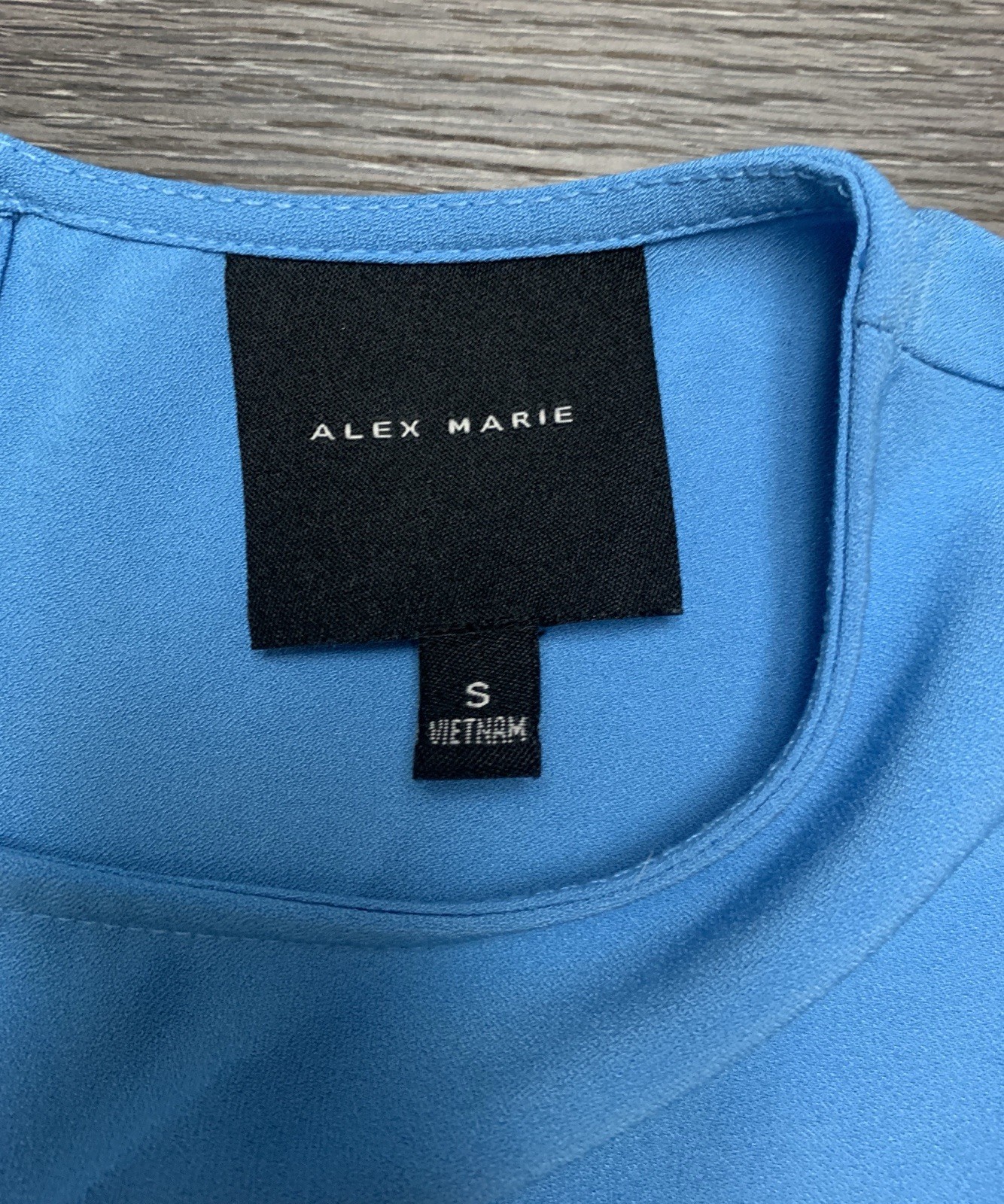 Alex Marie Charlie Sleeveless Blouse Round Neck Blue Keyhole Neck Size Small