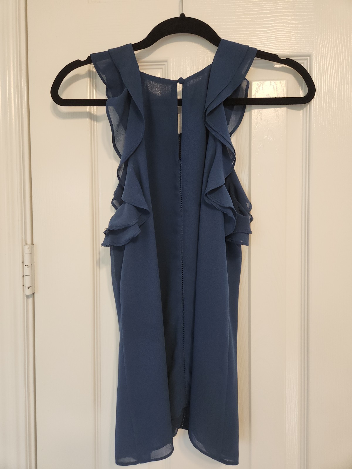 Naked Zebra Slate Blue Ruffle Sleeve Tank Top Ladder Cutout Detail Medium