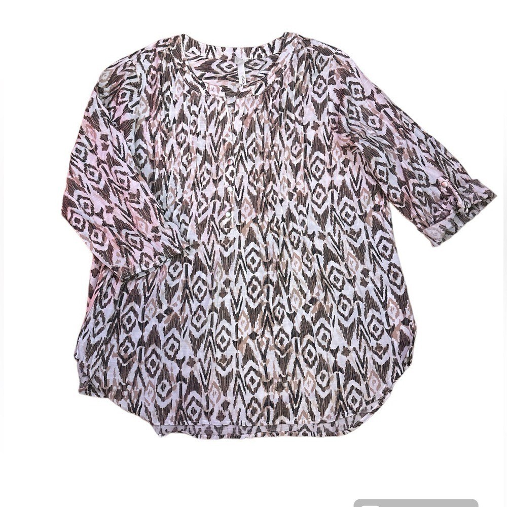 Macy’s NY Collection size 1X pintuck 3/4 sleeve roll tab southwestern Spring