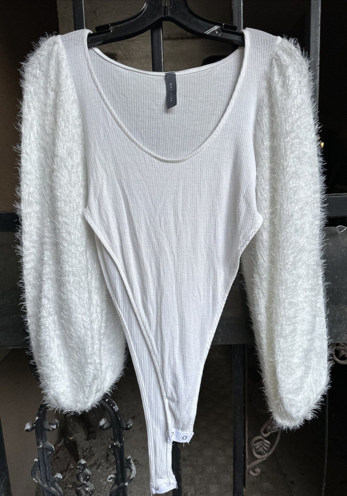 Sexy Womens Fuzzy Puff Sleeve Crop High Thigh White Bodysuit Clubwear Top Size M