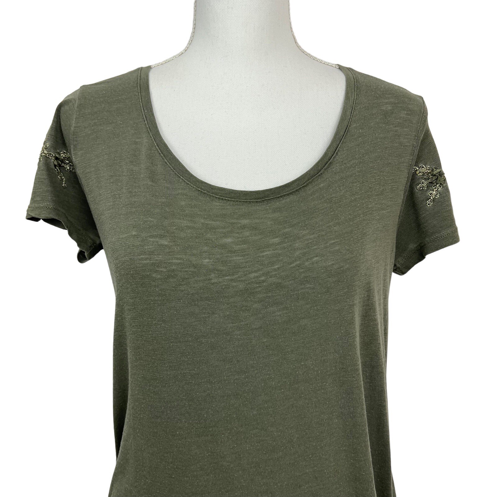 LUCKY BRAND Women’s Pullover Distressed Top Sz Medium Color Green Stretch SS
