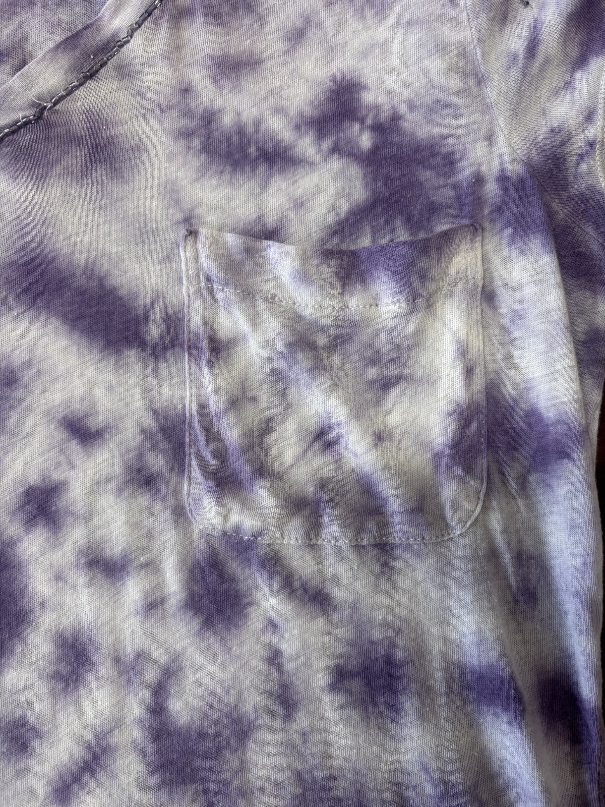 Calvin Klein Jeans Purple Short Sleeved V-Neck Tie Dye T-Shirt Size Small