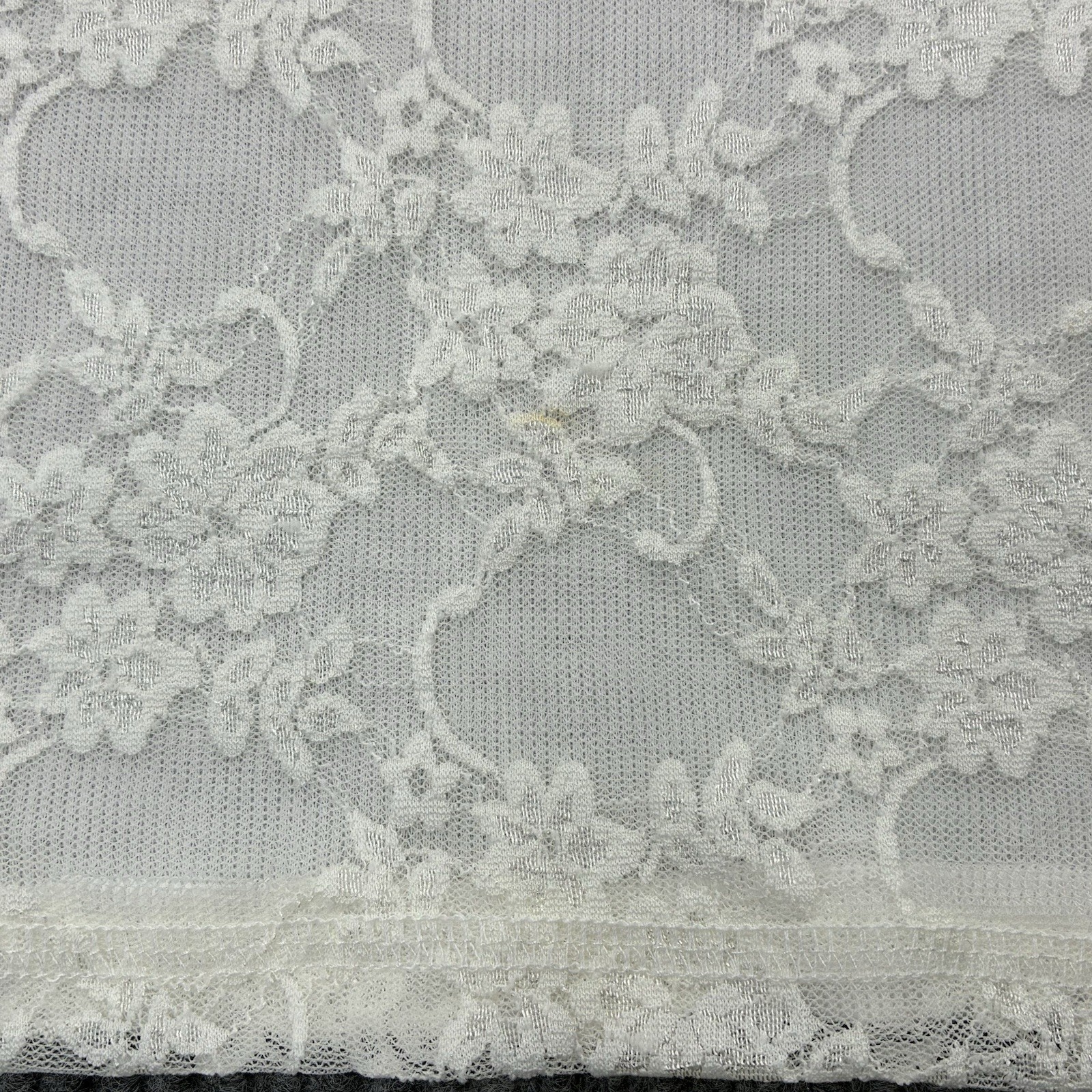 Zenana Outfitters Tank Top Women’s White – Lace Racerback Size Medium Stretch