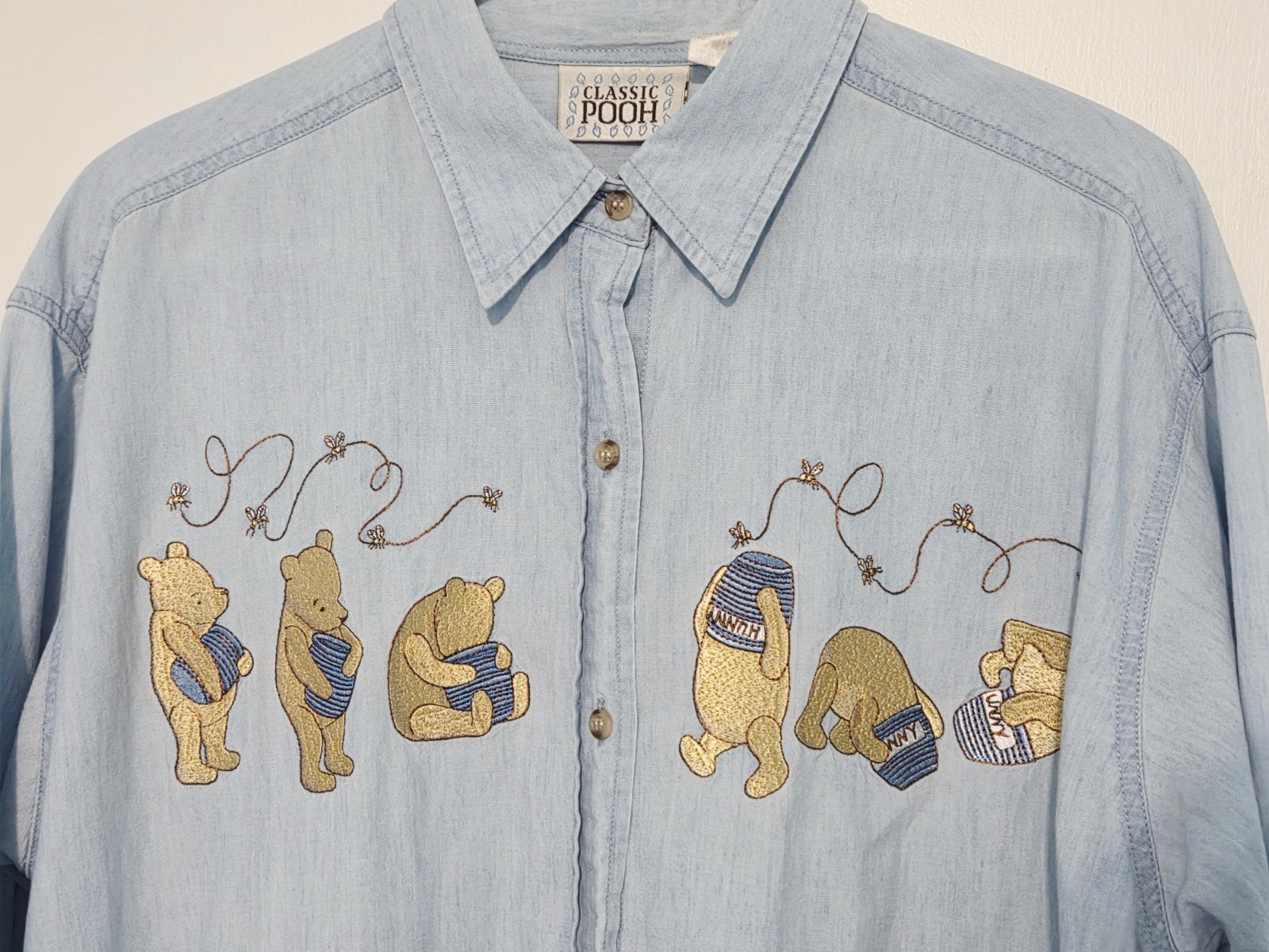 Vintage Winnie The Pooh Denim Embroiderd Women’s Long Sleeve Shirt, Size Large