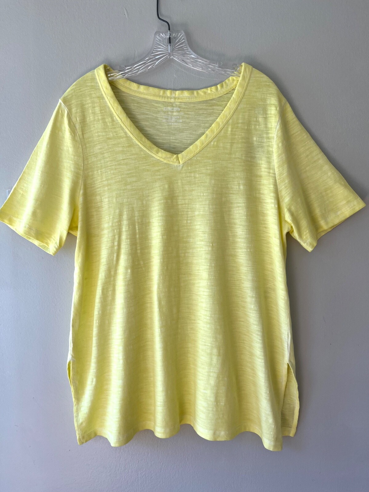 Chicos Sz L T-Shirt Neon Yellow V Neck Stretch Side Slits Pullover Blouse