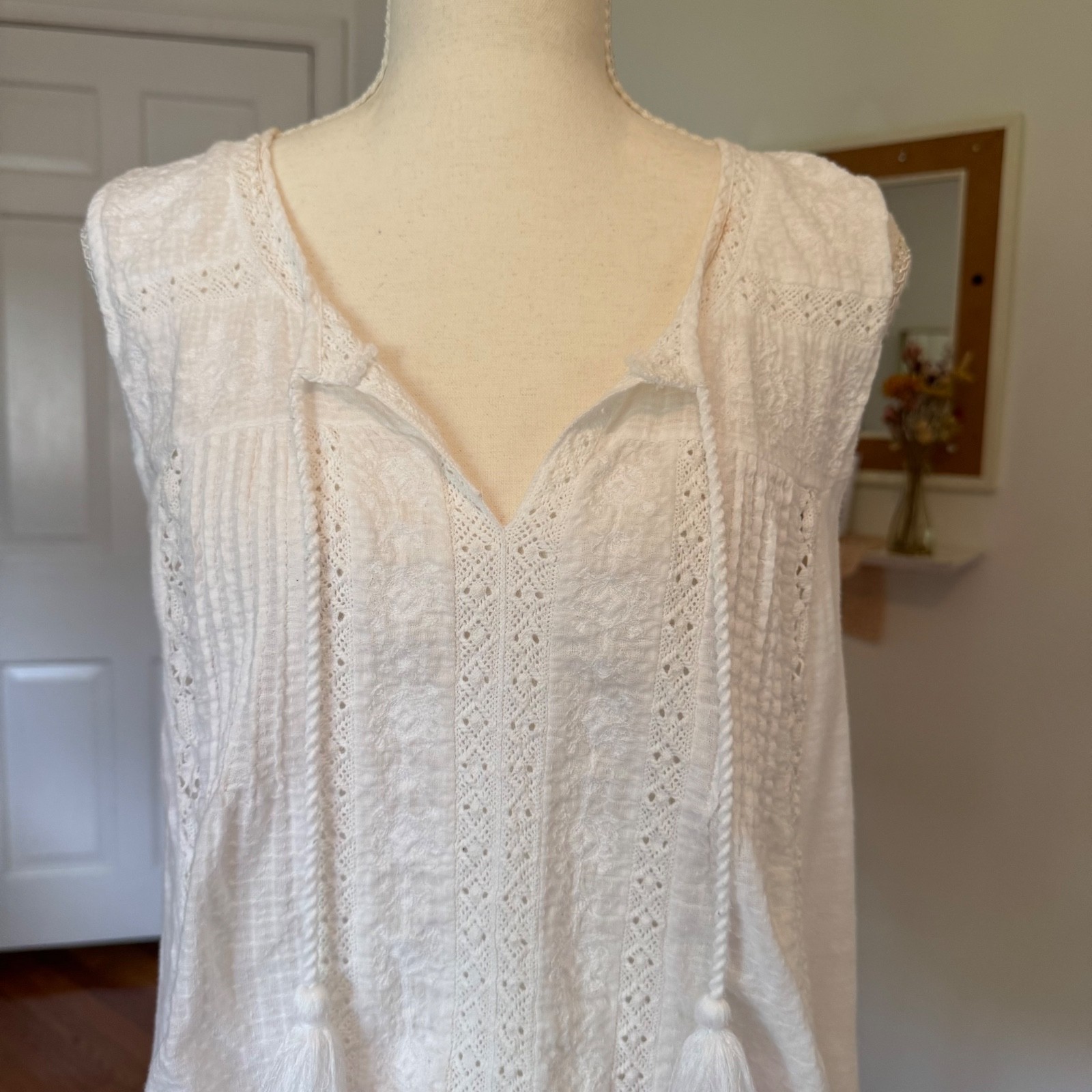 Lucky Brand White Feminine Boho Embroidered Lace Tank Top w/Tie Tassels Sz Med