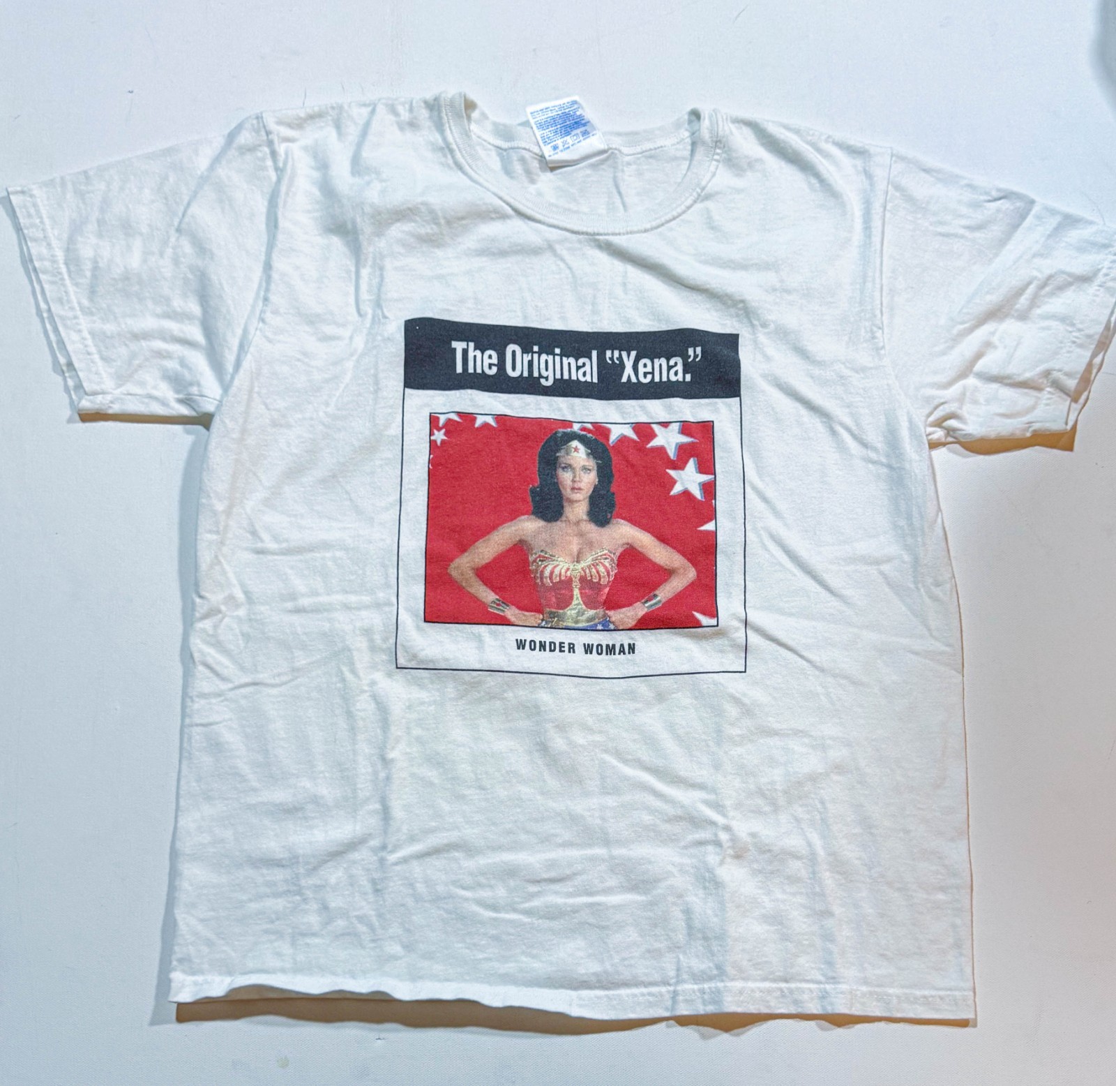 Vintage Wonder Woman Lynda Carter T-Shirt Women Size Med DC Comics 90s Superhero