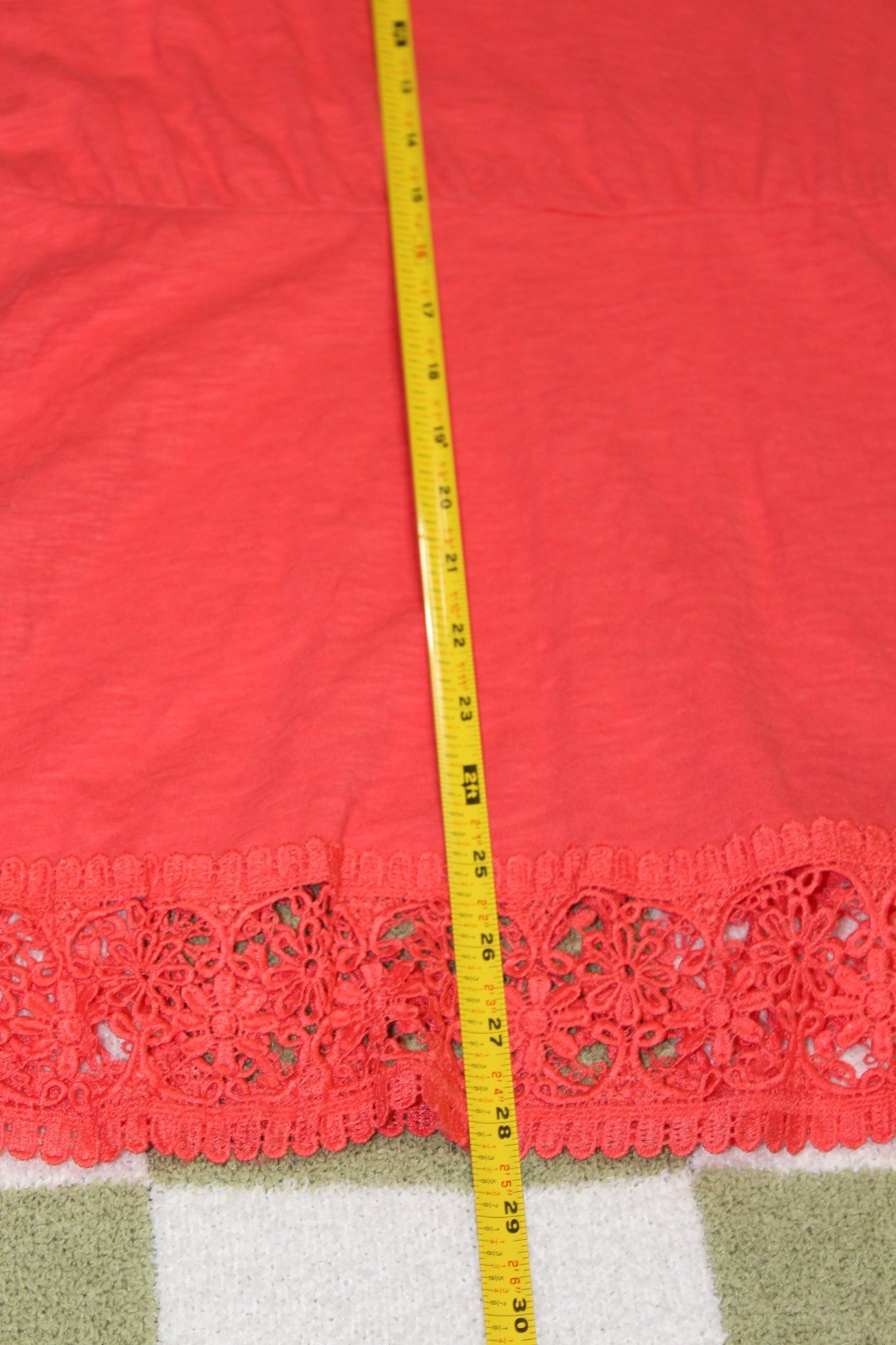 Torrid Womens Top Size 2 Coral Crochet Round Neck Short Sleeve (30-5)