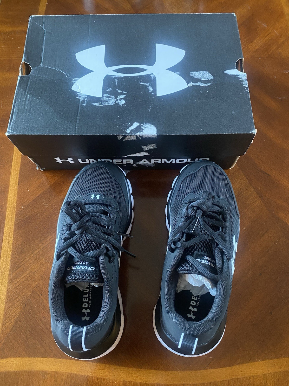 Under Armour Charged Assert 9D Low Top Lace-Up Athletic Sneakers Black/White
