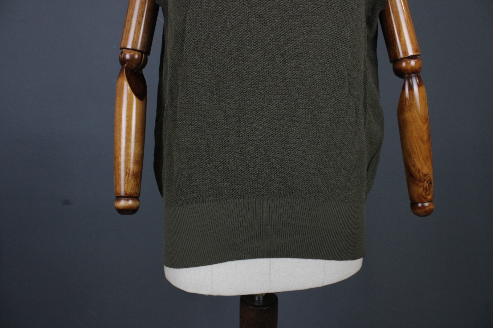 Sarah Pacini Olive Green Solid Textured Knit Scoop Neck Ribbed Hem Vest Top Sz 1