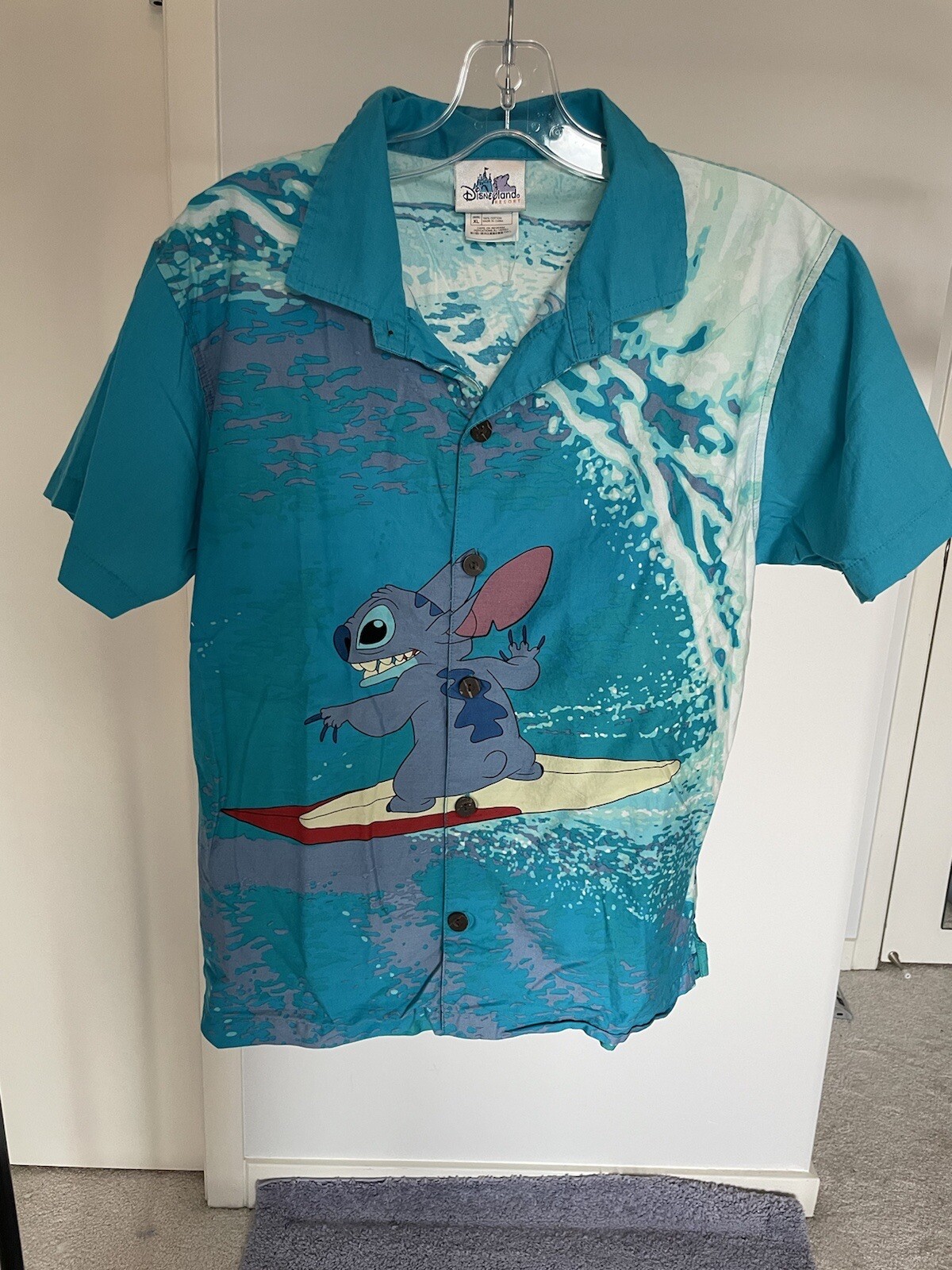 DISNEYLAND DISNEY RESORT STITCH Surf Beach Button T Shirt Kids XL NEW RETIRED LE