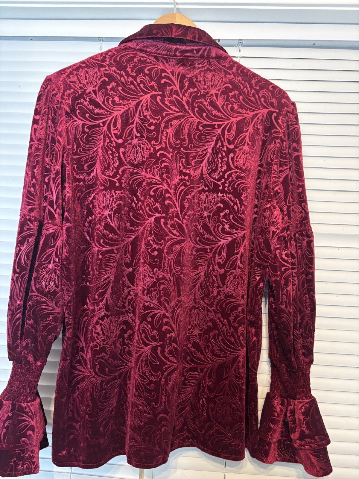 Floral Embossed Red Velvet Button Up Top L Ruffle Smocked Cuffs Goth Romantic
