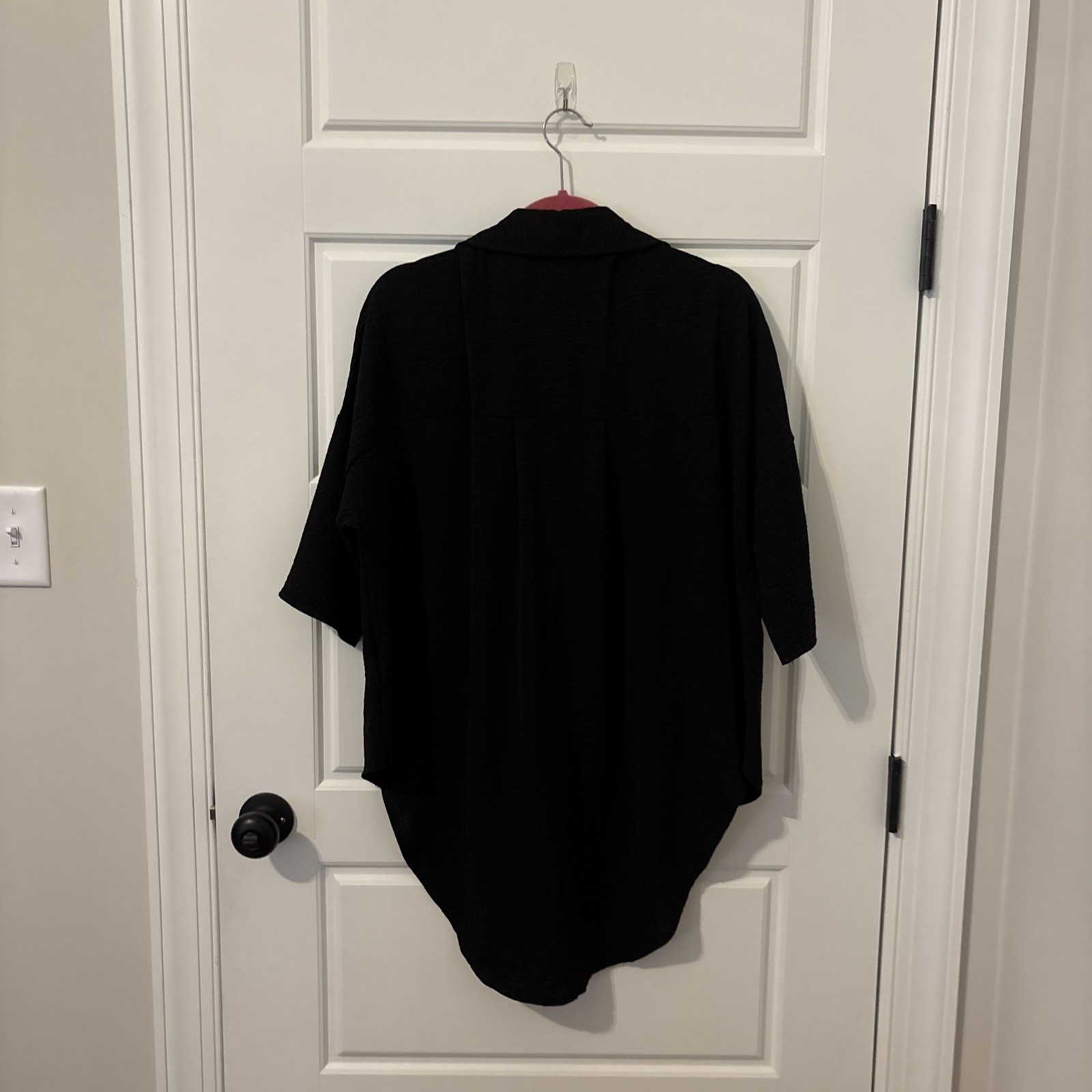 Lularoe Goldie Button Up Tunic Retail $48 – Medium – Item 3073