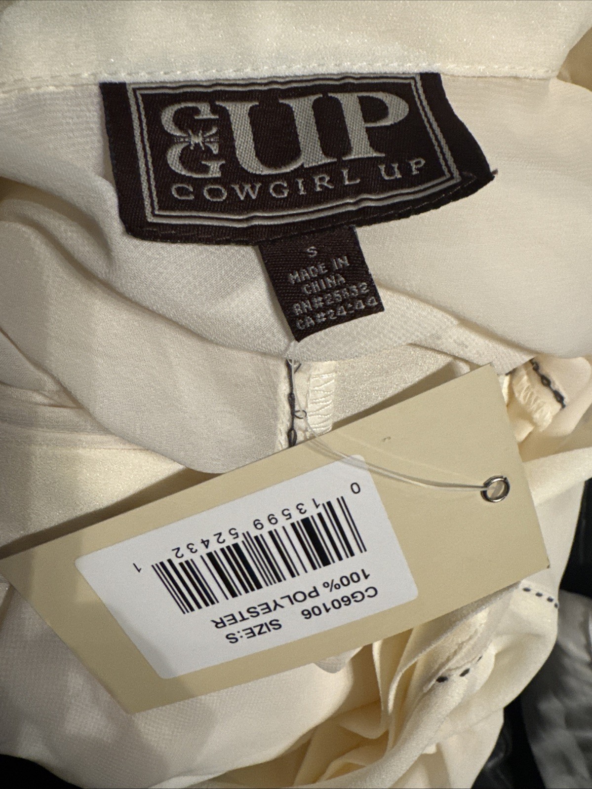 NWT Cowgirl Up Women’s Polyester Long-Sleeve Cream Classy Blouse Size S