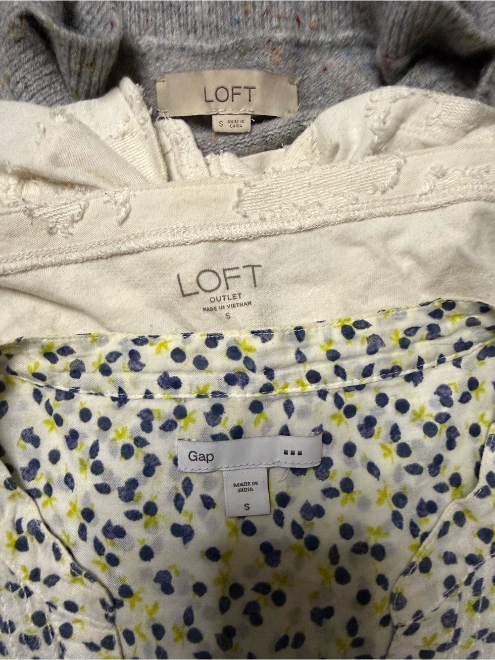 LOFT Outlet/Gap Cream Top Blue & Yellow Spot Print 2 pcs