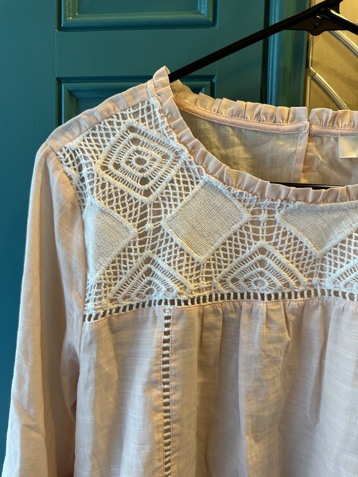 Ann Taylor Loft Outlet Blush Pink Crochet Lace Top SzL Tiered Ruffle Bell Sleeve