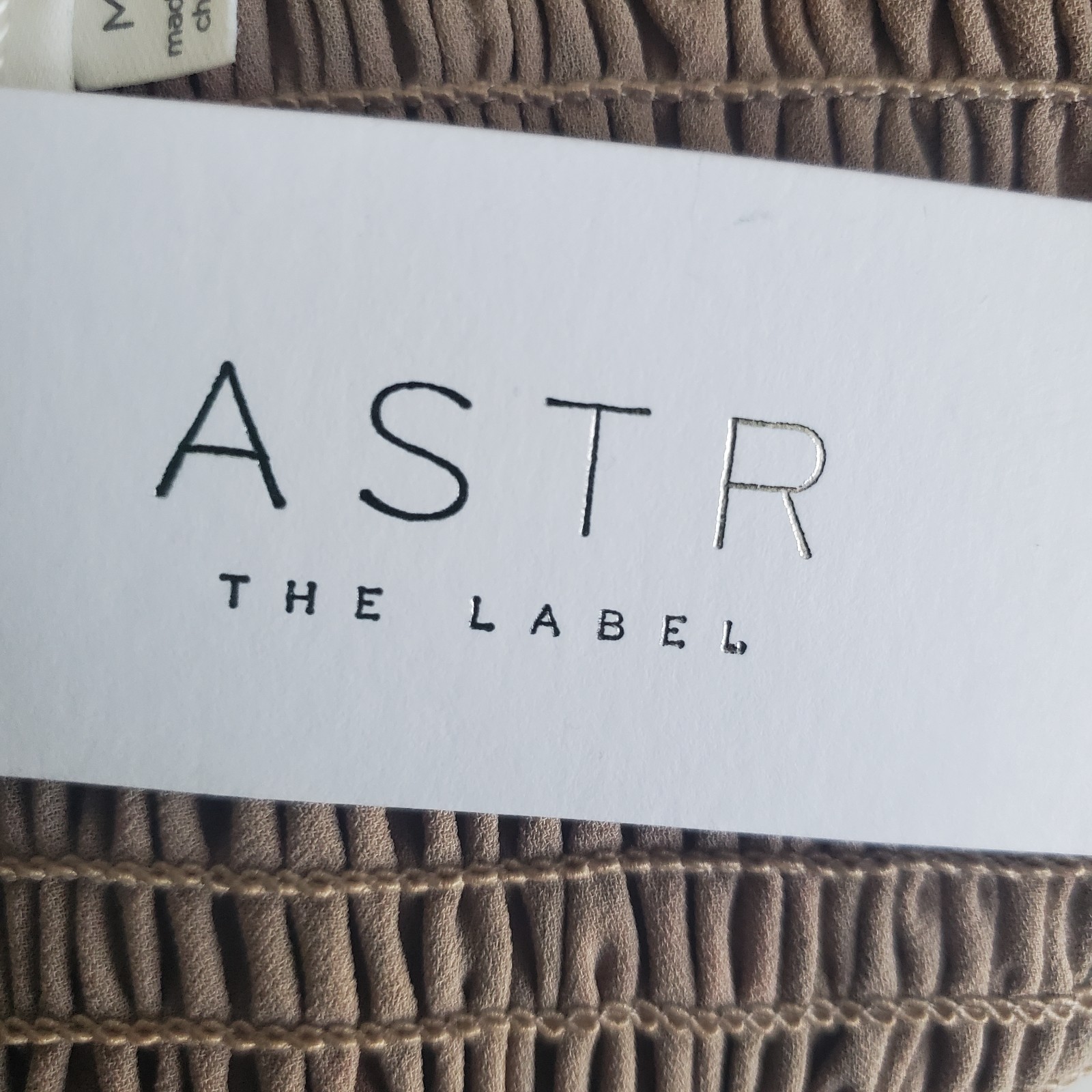 Astr the Label Top Size Medium Taupe Pink Floral Sweetheart Neck Underwire NWT
