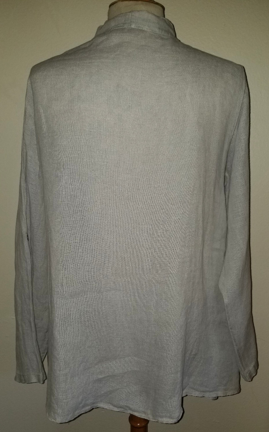 Meo Meli Dove Gray Linen Blouse, Top with Tab Sleeves and Center Detail, M