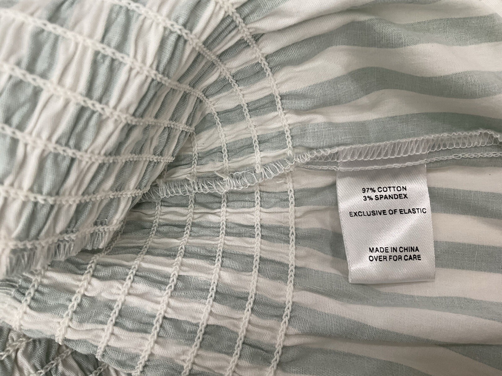 The General Good Spaghetti Strap Green And White Top Size Large Ruffle Feminine