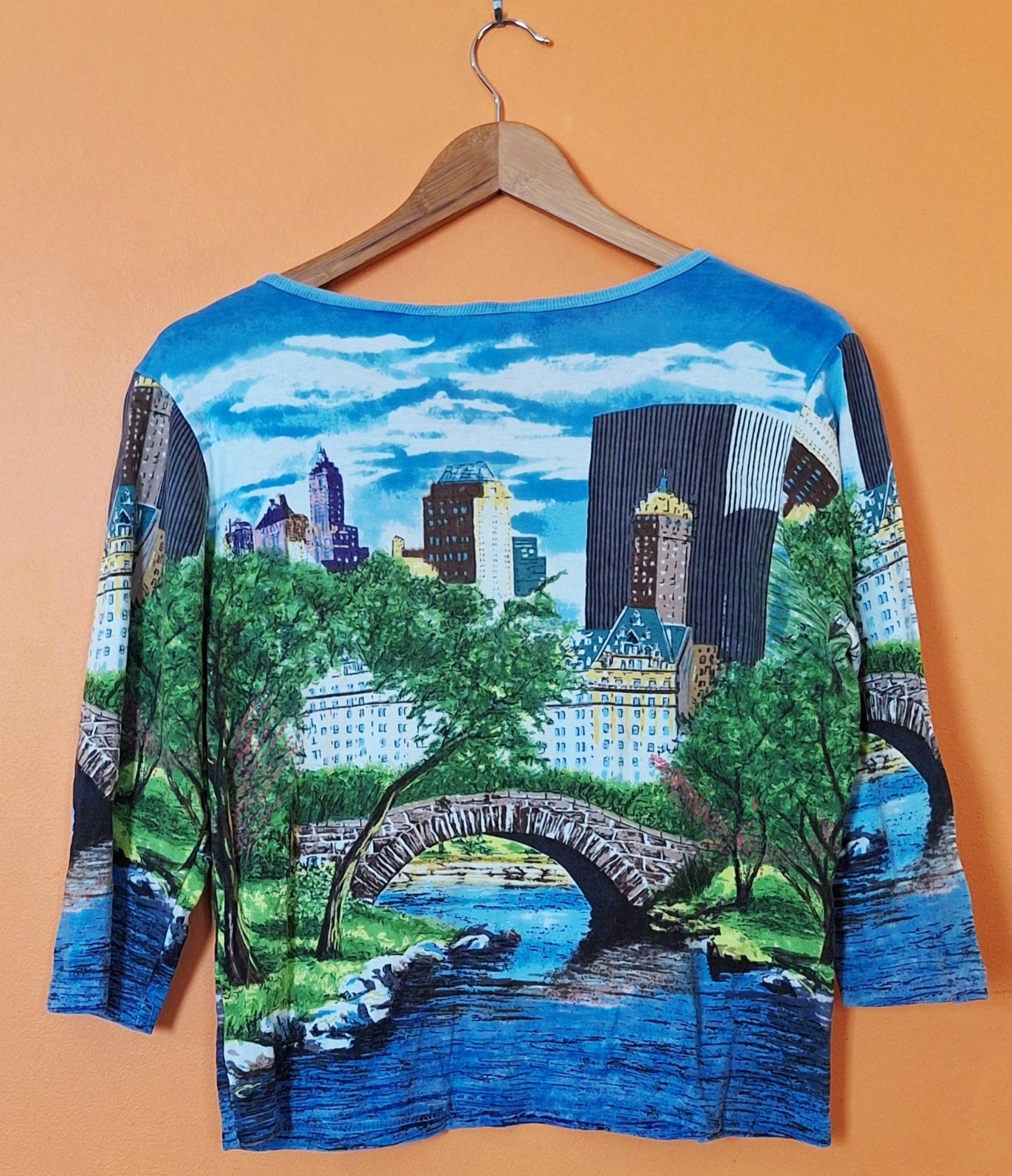 Take Two Clothing Co women’s cityscape top Large 3/4 sleeves beads & sequins