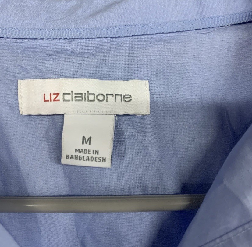 Liz Claiborne Women’s Button Down Blouse Size M Light Blue LS Cotton/Poly Shirt