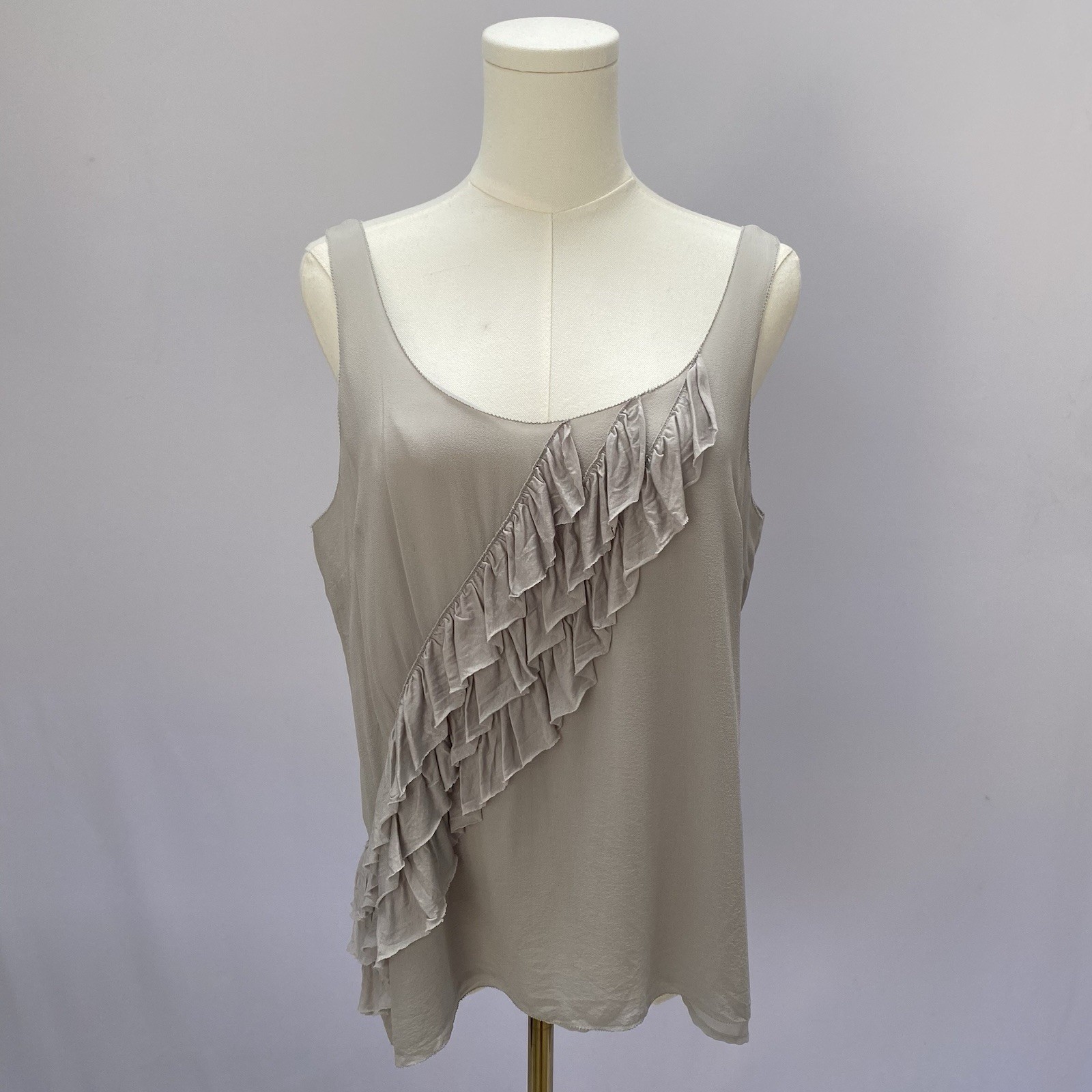 Banana Republic Tank Top Womens PL Gray Silk Ruffle Front Scoop Neck Romantic