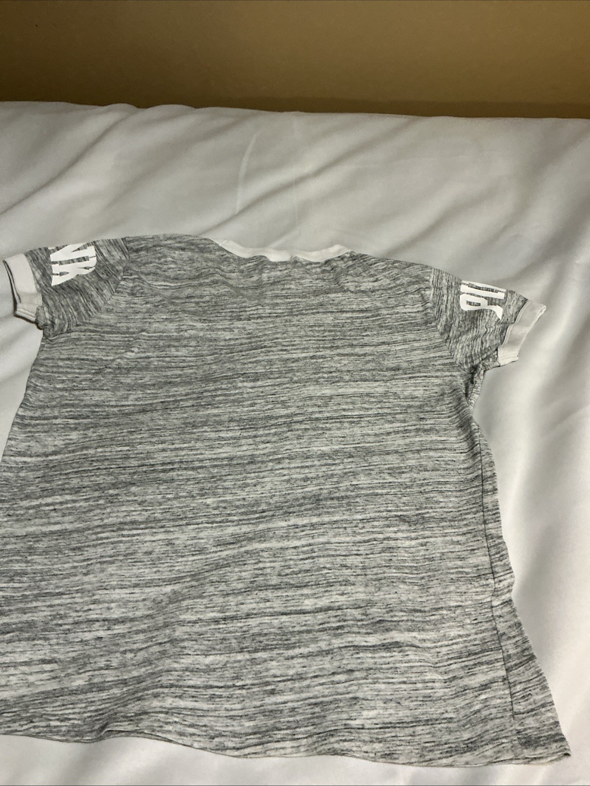VS Pink Women’s Tea Short Sleeve T-Shirt SZ L Gray White