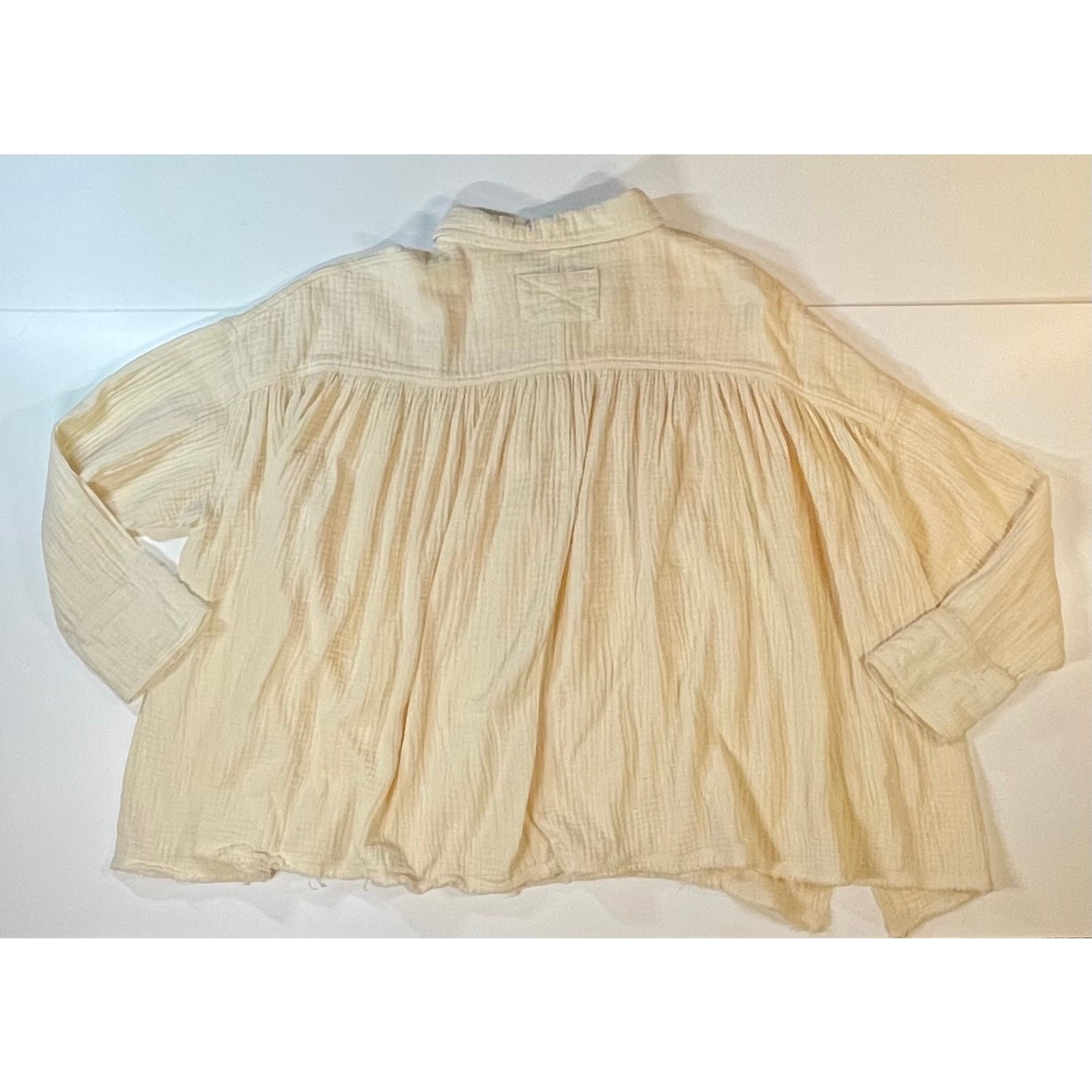 Sage + Fig Gauze Button Down Shirt Womens M Peach Cream Boxy Flowy Top coastal