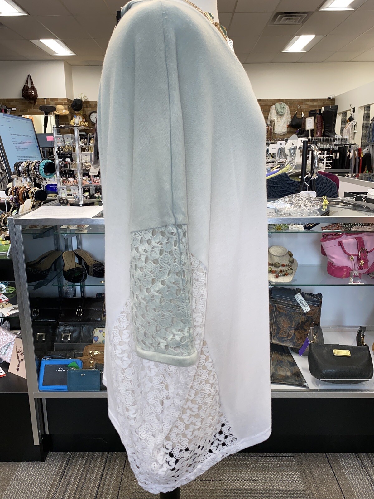 NWT Yest Lace Ombre Loose Fit Top, Fog/White, Size: US 10, Retail $ 57.50 (US)