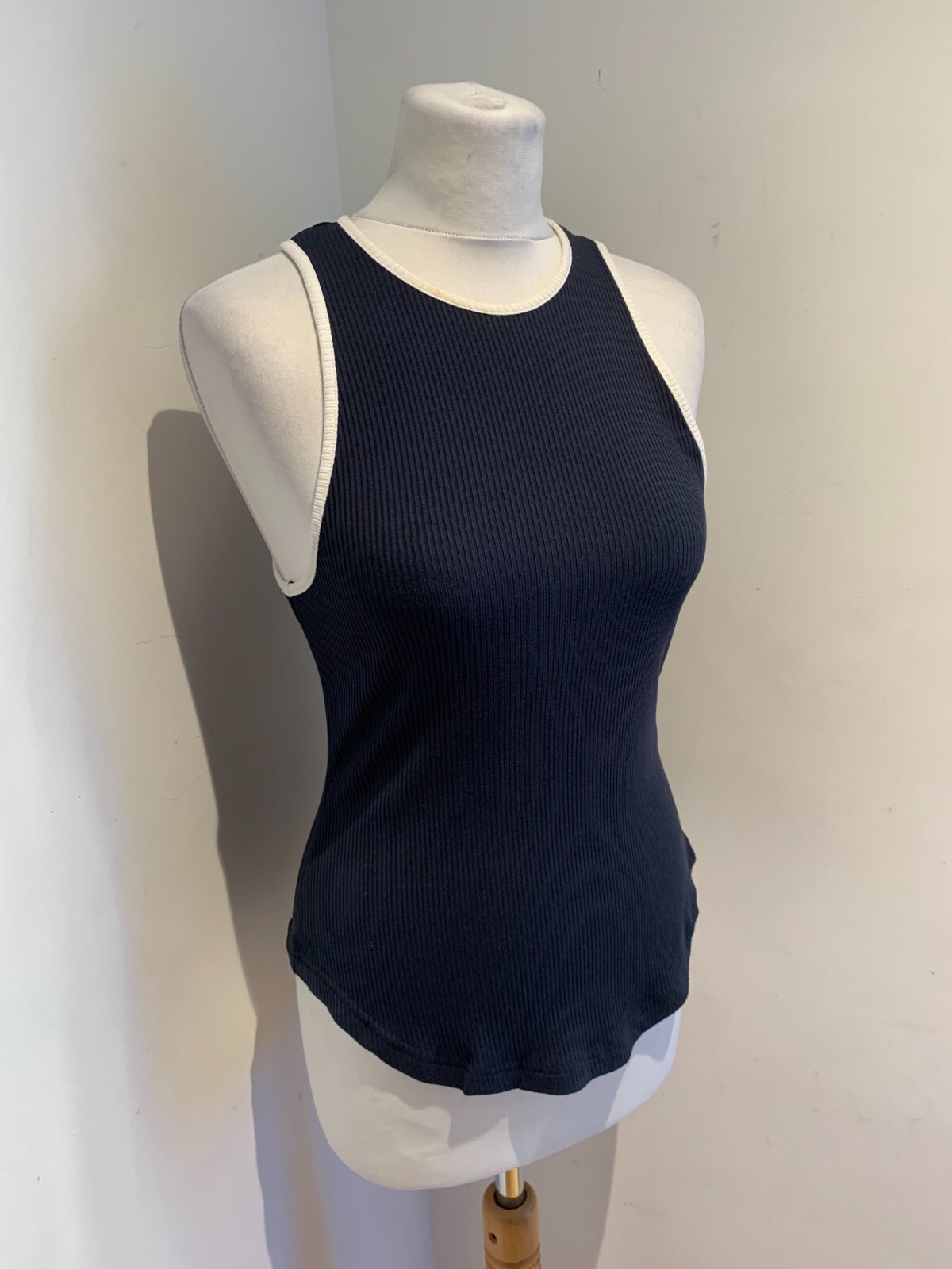 Sweaty Betty Tank Top UK 10 VGC navy ribbed stretch gym workout casual vest