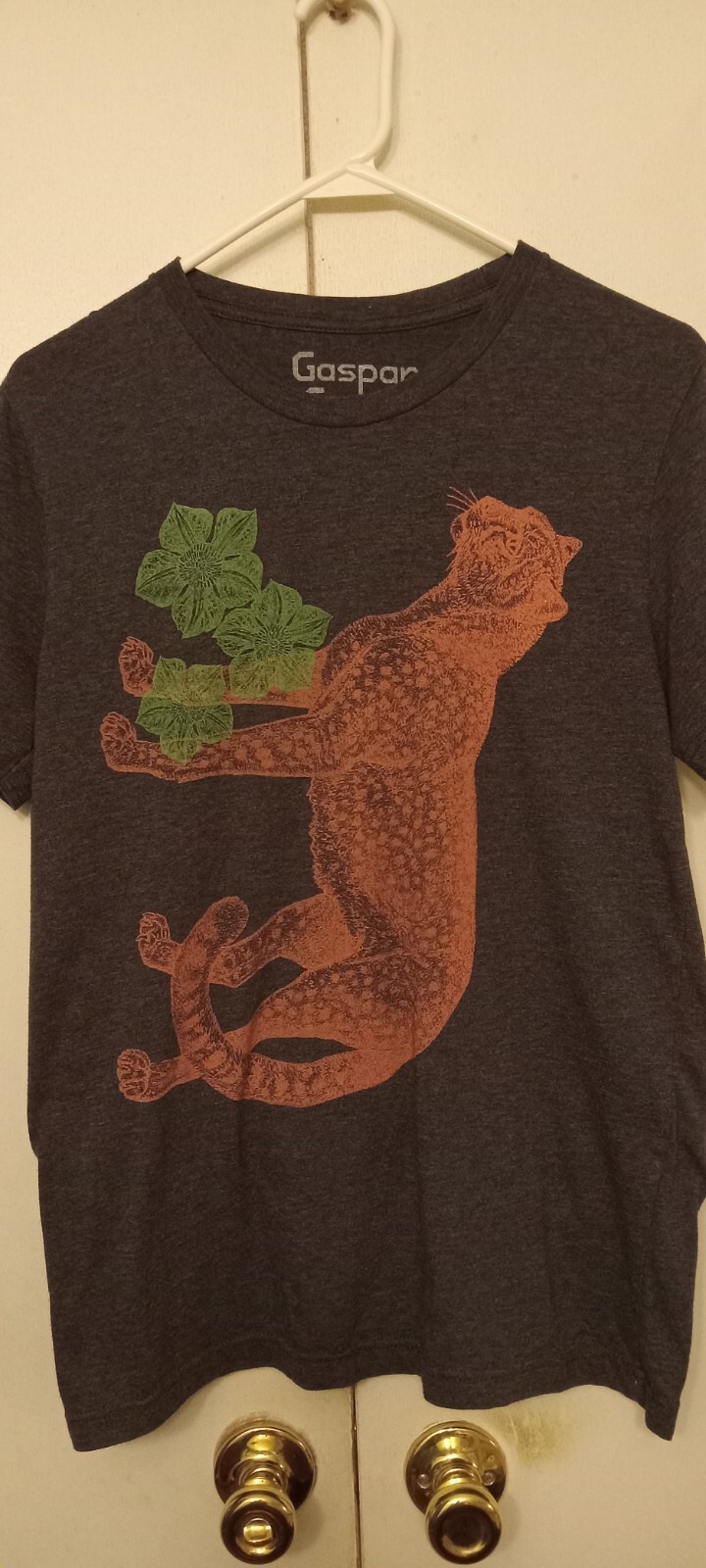 Leopard Cheeta Animal Graphic Print Shirt Top Size Medium Women’s Blouse Gasper