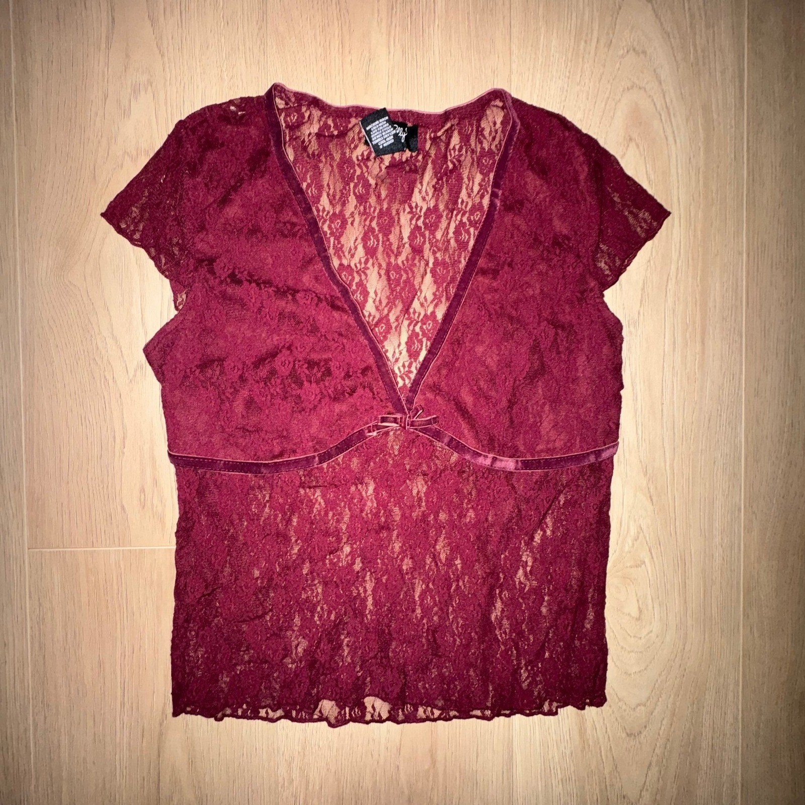 Just Polly Burgundy Lace V-Neck Top Velvet Trim Bow Cap Sleeve Maroon Large