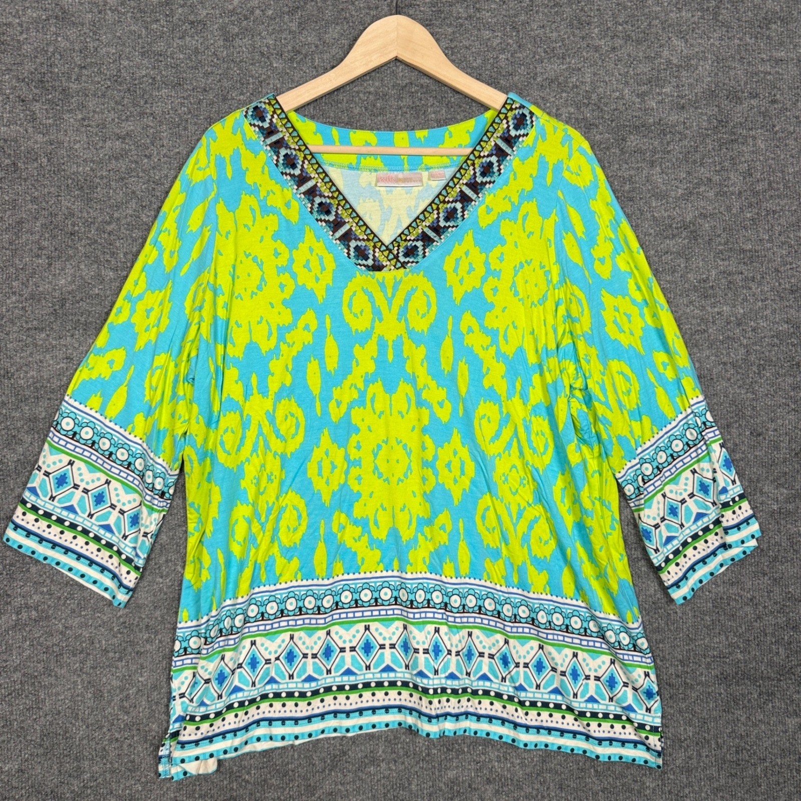 Belle by Kim Gravel Plus Size 1X Top Blue Yellow Abstract Aloha V Neck Trim Boho