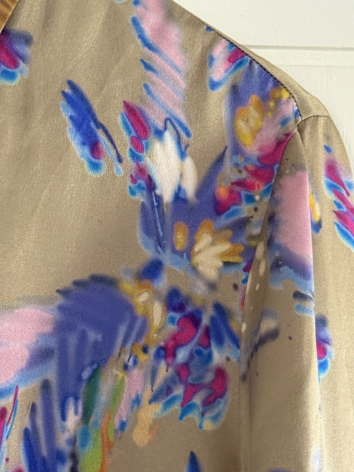 Escada 100% silk multi coloured shirt blouse – Size 38 UK 10 / 12