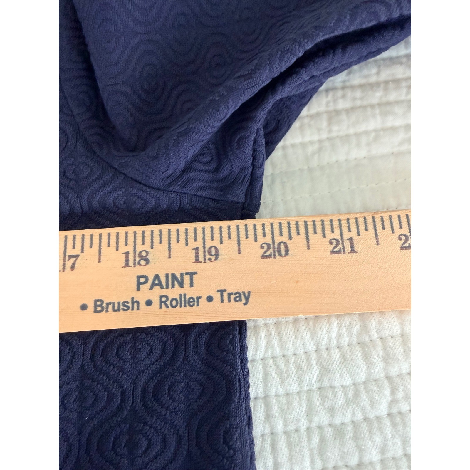 J.McLaughlin Navy Blue Textured Jacquard V-Neck Blouse Long Sleeve Womens Medium